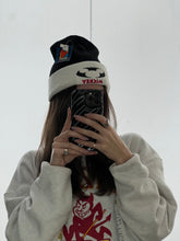 Load image into Gallery viewer, Vintage x Deadstock MICKEY MOUSE Beanie