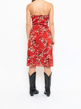 Load image into Gallery viewer, Vintage x Made in Canada x LE CHATEAU Red Floral Tube Dress (M)