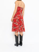 Load image into Gallery viewer, Vintage x Made in Canada x LE CHATEAU Red Floral Tube Dress (M)