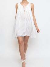 Load image into Gallery viewer, Vintage x White Flowy Semi-sheer Dress (XS-M)