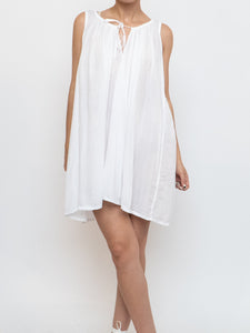 Vintage x White Flowy Semi-sheer Dress (XS-M)