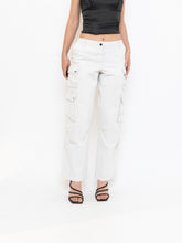 Load image into Gallery viewer, Vintage x BURBERRY Low-rise Cargo Pant (S, M)