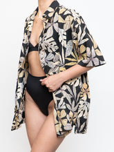 Load image into Gallery viewer, Vintage x Made in USA x  Black Hawaiian Short Sleeve Button Up (M)