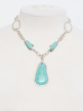 Load image into Gallery viewer, Vintage x Silver &amp; Turquoise Necklace