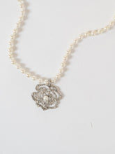 Load image into Gallery viewer, Pearl Silver Rose Necklace