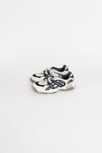 Load image into Gallery viewer, Vintage x ASICS GEL Rhyno Skin Sneakers (7.5, 8)