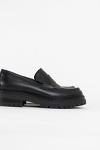 Load image into Gallery viewer, GRAVITY POPE x DON DIEGO Made in Italy Black Heeled Loafers (8, 8.5)