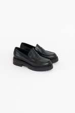 Load image into Gallery viewer, GRAVITY POPE x DON DIEGO Made in Italy Black Heeled Loafers (8, 8.5)