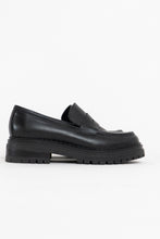 Load image into Gallery viewer, GRAVITY POPE x DON DIEGO Made in Italy Black Heeled Loafers (8, 8.5)