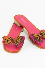 Load image into Gallery viewer, UNISA x DEADSTOCK Pink Striped Fabric Slides (7)