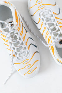 NIKE x Airmax Plus GS White Kumquat Marina (6.5Y, 8W)