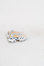 Load image into Gallery viewer, NIKE x Airmax Plus GS White Kumquat Marina (6.5Y, 8W)