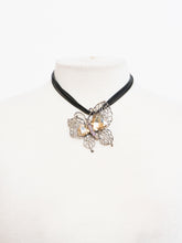 Load image into Gallery viewer, Vintage x Butterfly Rhinestone Choker