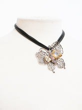 Load image into Gallery viewer, Vintage x Butterfly Rhinestone Choker