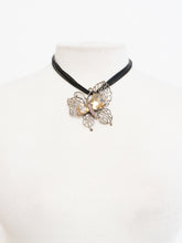 Load image into Gallery viewer, Vintage x Butterfly Rhinestone Choker