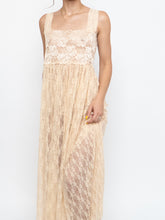 Load image into Gallery viewer, Vintage x Pale Yellow Floral Lace Dress (M, L)