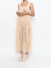 Load image into Gallery viewer, Vintage x Pale Yellow Floral Lace Dress (M, L)