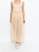 Load image into Gallery viewer, Vintage x Pale Yellow Floral Lace Dress (M, L)