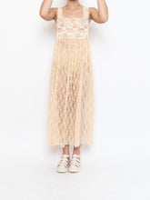 Load image into Gallery viewer, Vintage x Pale Yellow Floral Lace Dress (M, L)