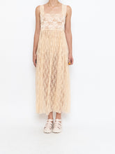 Load image into Gallery viewer, Vintage x Pale Yellow Floral Lace Dress (M, L)