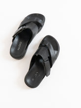 Load image into Gallery viewer, Vintage x ALDO Leather Criss-Cross Sandals (7, 7.5)