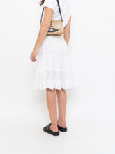 Load image into Gallery viewer, Vintage x White Pleated Midi Skirt (XS-M)