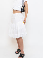 Load image into Gallery viewer, Vintage x White Pleated Midi Skirt (XS-M)