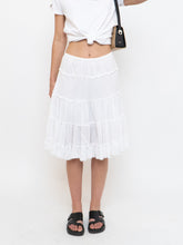 Load image into Gallery viewer, Vintage x White Pleated Midi Skirt (XS-M)