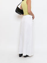 Load image into Gallery viewer, Vintage x Made in Canada x White Soft Linen Maxi Skirt (S, M)