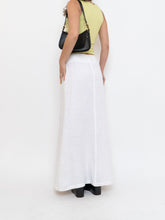 Load image into Gallery viewer, Vintage x Made in Canada x White Soft Linen Maxi Skirt (S, M)