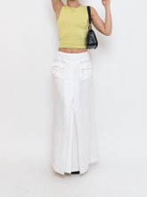 Load image into Gallery viewer, Vintage x Made in Canada x White Soft Linen Maxi Skirt (S, M)