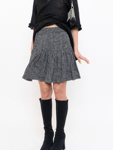 ESSENTIAL ANTWERP x Flowy Black And White Pleated Skirt (S, M)