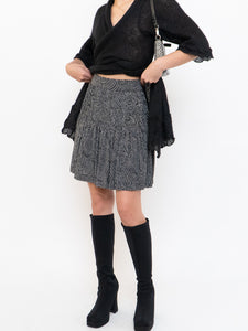 ESSENTIAL ANTWERP x Flowy Black And White Pleated Skirt (S, M)