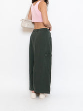 Load image into Gallery viewer, Vintage x Made in Hong Kong x Cotton Forest Green Maxi Skirt (M, L)