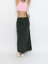 Load image into Gallery viewer, Vintage x Made in Hong Kong x Cotton Forest Green Maxi Skirt (M, L)