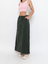 Load image into Gallery viewer, Vintage x Made in Hong Kong x Cotton Forest Green Maxi Skirt (M, L)
