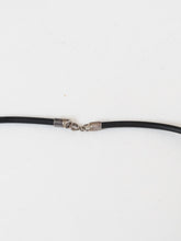 Load image into Gallery viewer, Vintage x Black Irridescent Blue Gem Choker