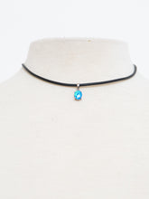 Load image into Gallery viewer, Vintage x Black Irridescent Blue Gem Choker
