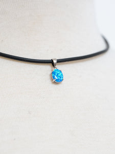 Vintage x Black Irridescent Blue Gem Choker