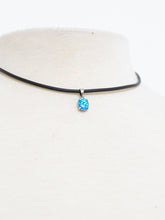 Load image into Gallery viewer, Vintage x Black Irridescent Blue Gem Choker
