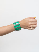 Load image into Gallery viewer, Vintage x Emerald Green Silver Chunky Bracelet
