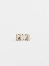 Load image into Gallery viewer, Vintage x 925 SILVER &#39;Mom&#39; Ring