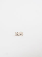Load image into Gallery viewer, Vintage x 925 SILVER &#39;Mom&#39; Ring