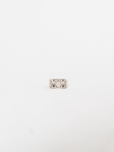 Load image into Gallery viewer, Vintage x 925 SILVER &#39;Mom&#39; Ring