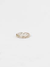 Load image into Gallery viewer, Vintage x 925 Silver Knot Ring