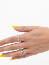 Load image into Gallery viewer, Vintage x 925 Silver Knot Ring
