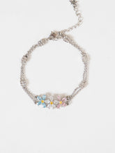 Load image into Gallery viewer, Vintage x Silver Chain Daisy Bracelet