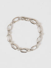 Load image into Gallery viewer, Vintage x Silver Rhinestone Oval Chain Bracelet