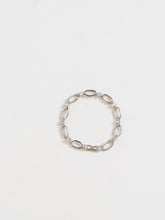 Load image into Gallery viewer, Vintage x Silver Rhinestone Oval Chain Bracelet