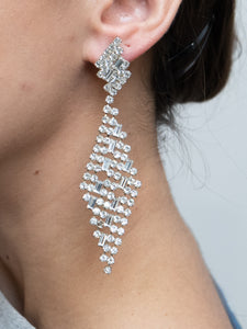 Vintage x Silver Rhinestone Diamond Drop Earrings